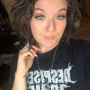 Meet your Posher, Ally